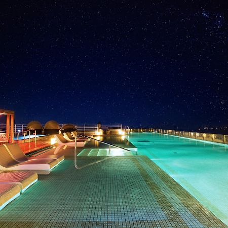 Kensington Jeju Hotel エクステリア 写真 Rooftop pool at the hotel