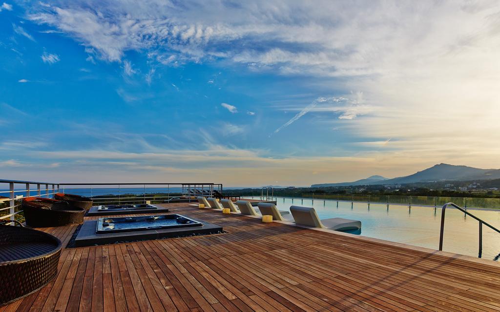 Kensington Jeju Hotel エクステリア 写真 The Sky Bar