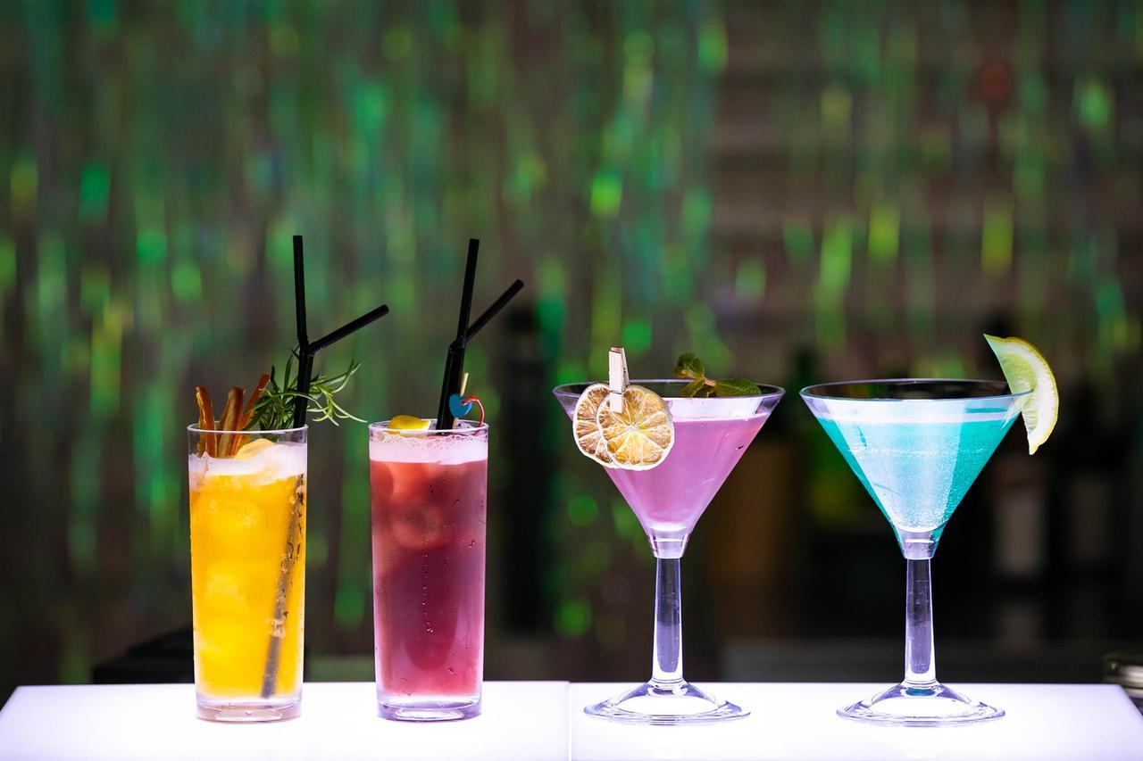 Kensington Jeju Hotel エクステリア 写真 A selection of cocktails